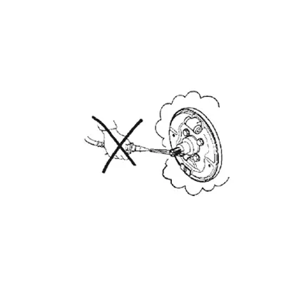 لا تستخدم الهواء المضغوط للتنظيف