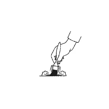 قم بتنظيف درع العجلة والجرن باستخدام فرشاة طلاء جافة.