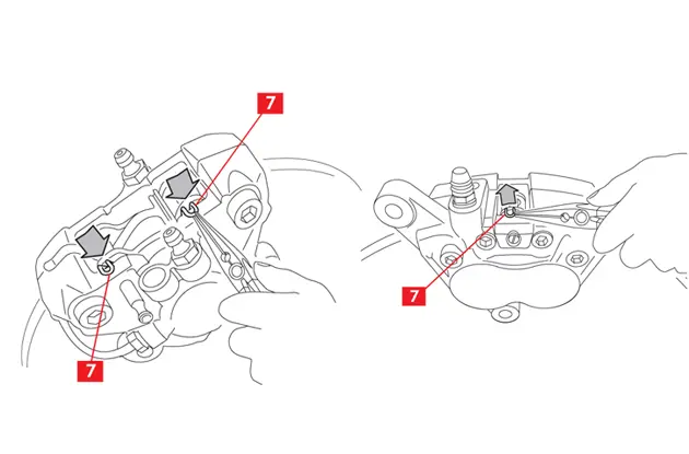 أعد وضع أي غطاء غبار، مع بذل ضغط طفيف