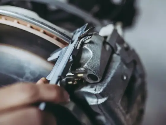 الحد الأدنى لسُمك قرص الفرامل