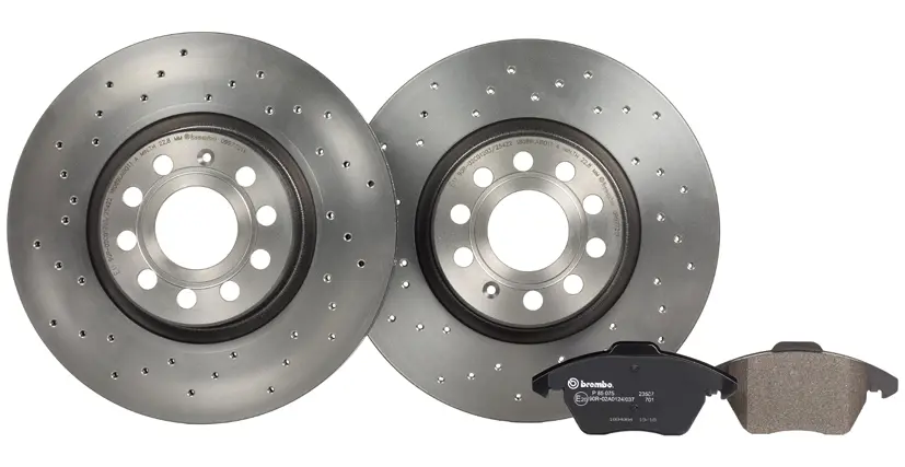 Discos Xtra direccionales de Brembo con las pastillas de freno específicas