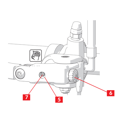 The lever-handlebar distance adjustment knob is turned counterclockwise so as to make the distance adjustment groove visible inside the hole.