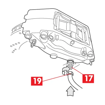 Het uiteinde van de toevoerleiding is op de adapter geschroefd.